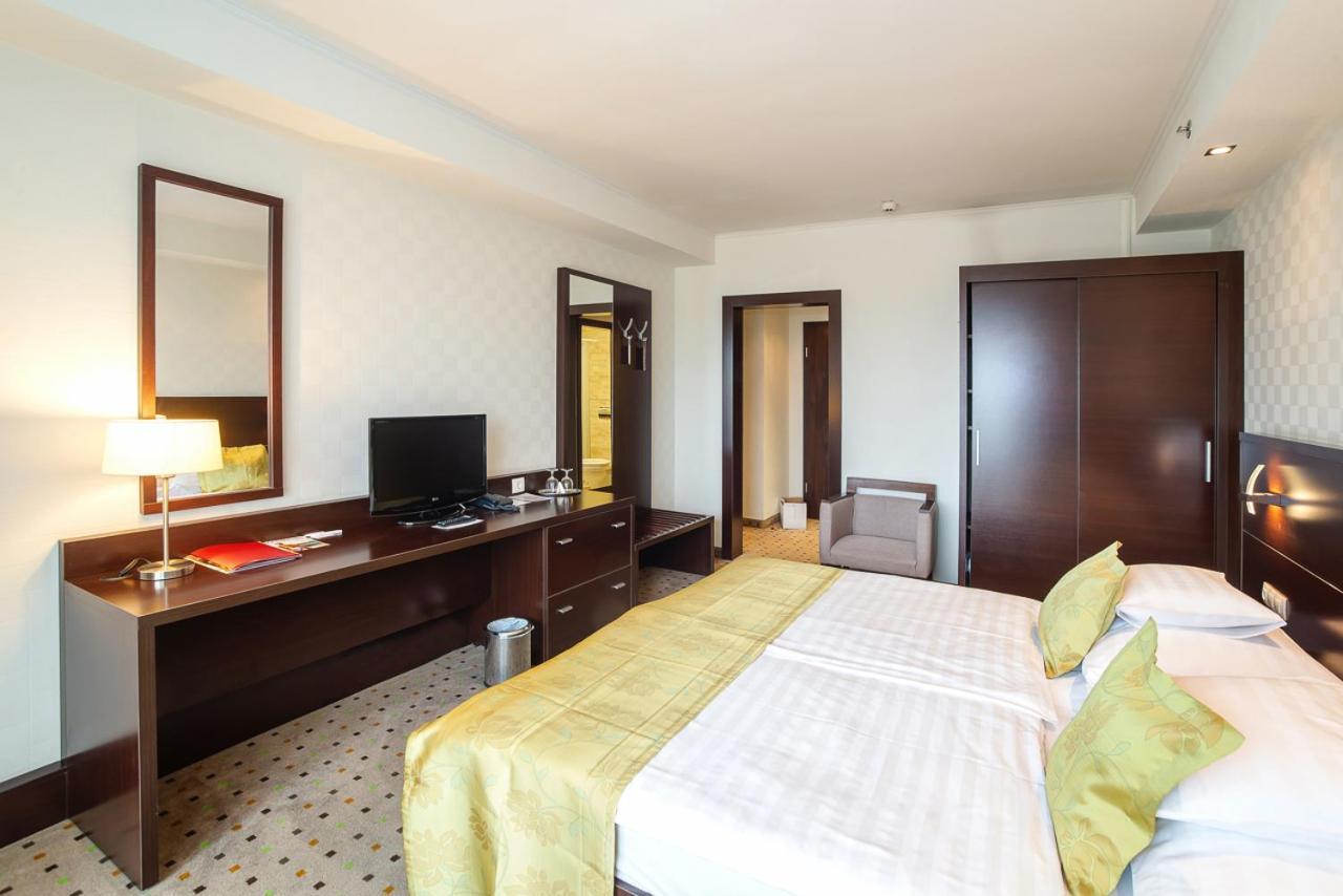 Hunguest Hotel Gyula Dış mekan fotoğraf