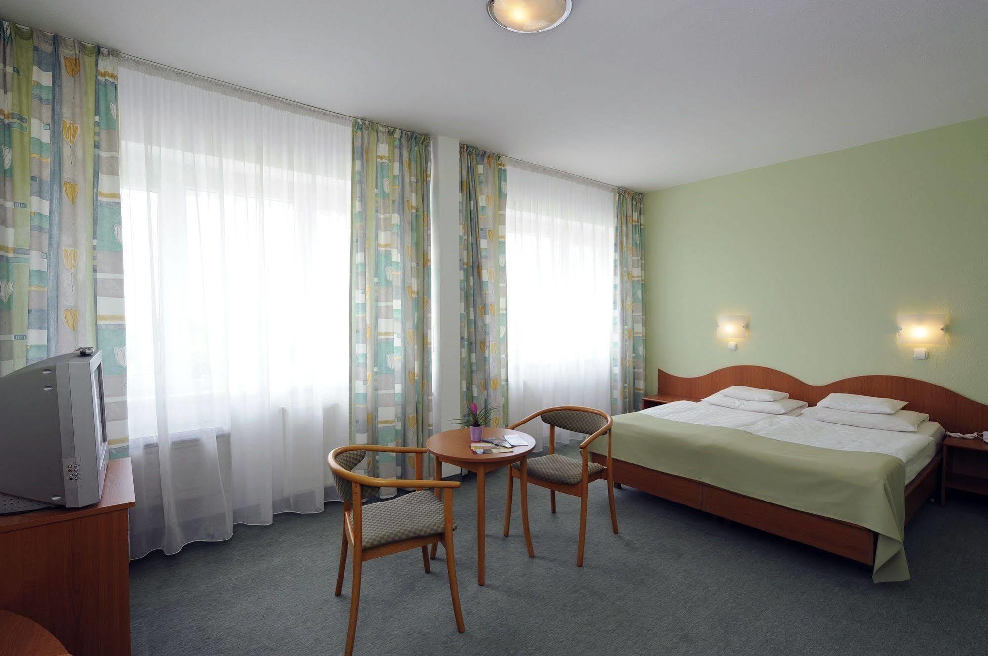Hunguest Hotel Gyula Dış mekan fotoğraf